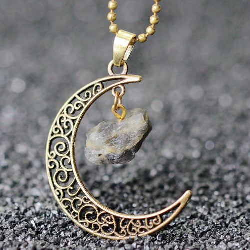 Vintage Moon Necklace Irregular Natural Stone Pendants